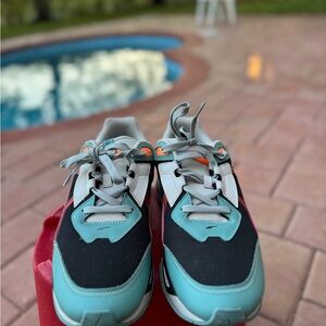 Men Athletic shoes 12